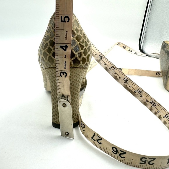 VINTAGE RAQUEL’S ANIMAL PRINT GREEN LEATHER HEEL SQUARE TOE GOLD MEDUSA HEAD 7.5 - Picture 10 of 14